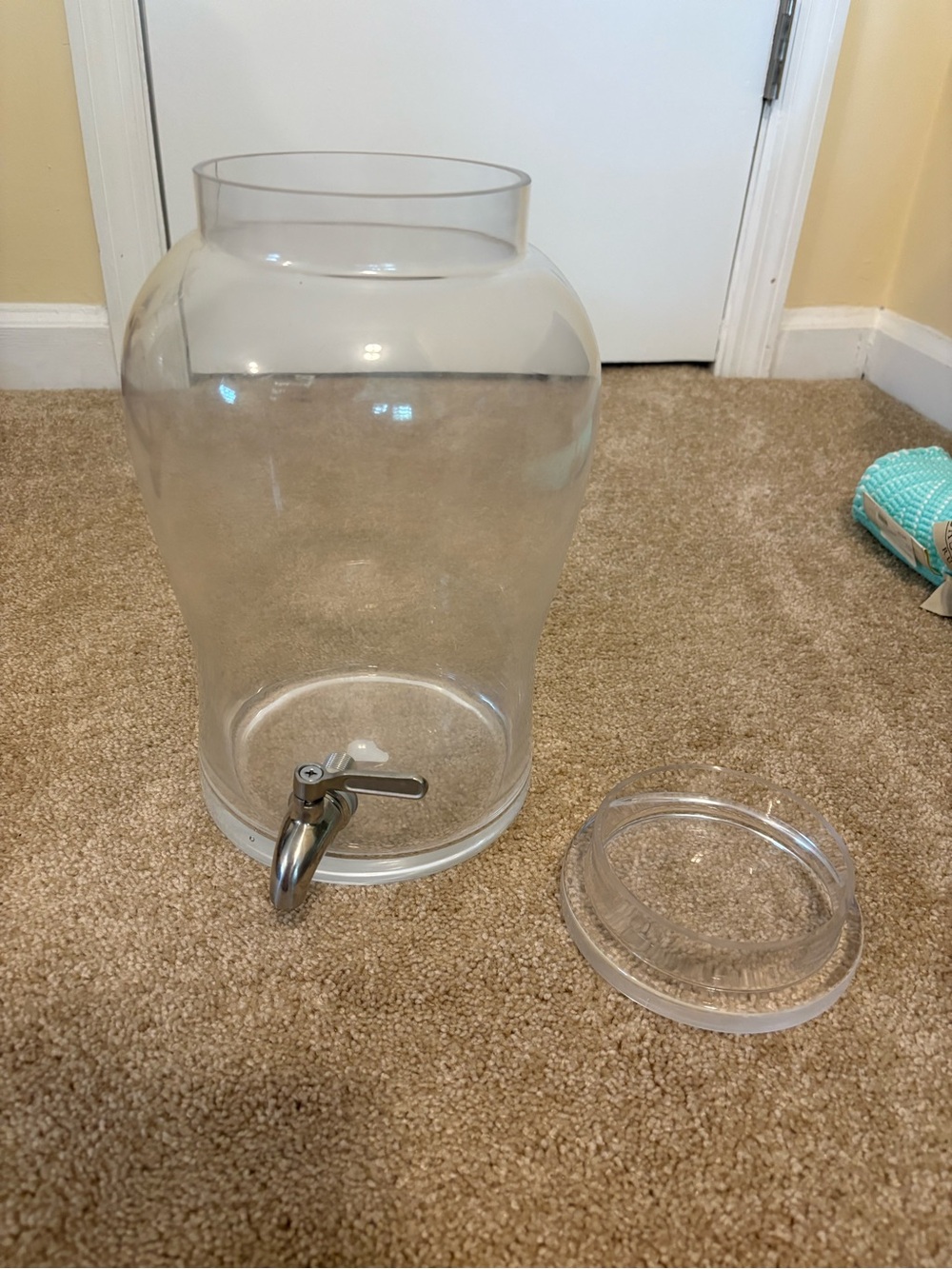 NWT Crate&Barrel Beverage Dispenser - Picture 4 of 8